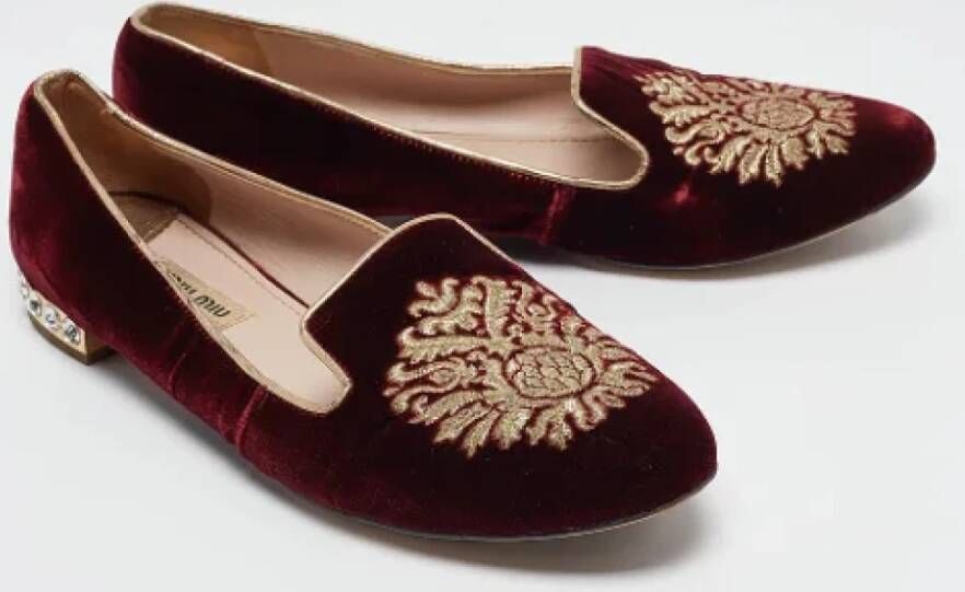 Miu Pre-owned Velvet flats Red Dames