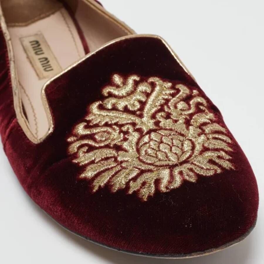 Miu Pre-owned Velvet flats Red Dames