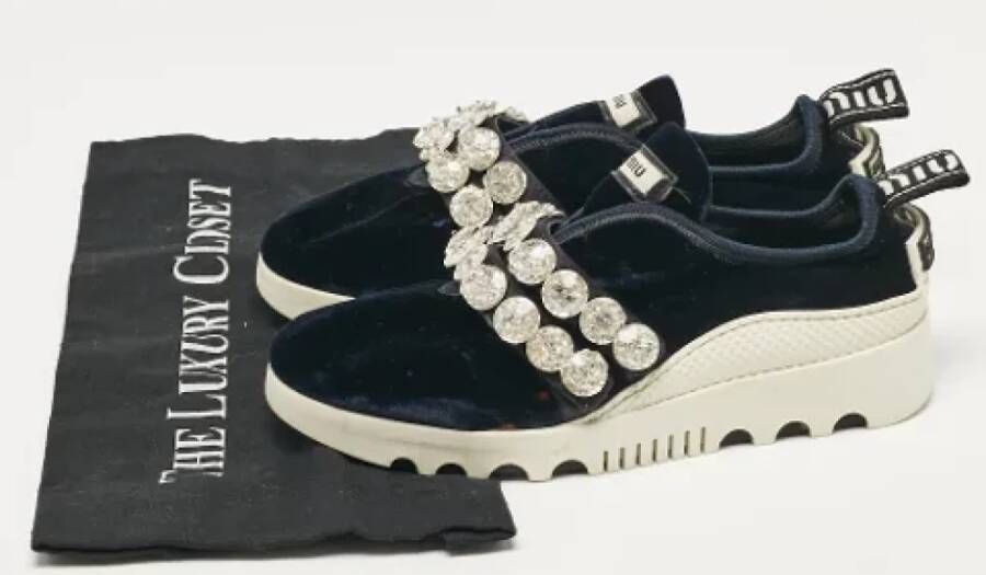 Miu Pre-owned Velvet sneakers Blue Dames