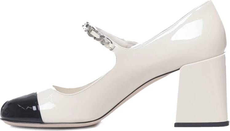 Miu Schoenen met metalen ketting en kunstparel White Dames