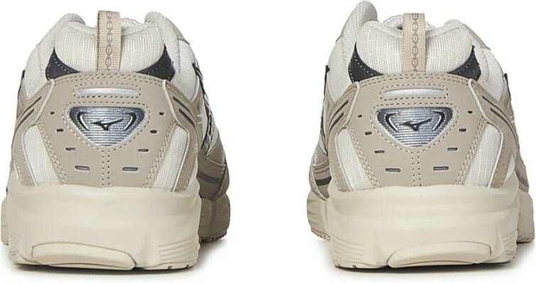 Mizuno Witte Sneakers voor Comfort en Stijl Beige Heren