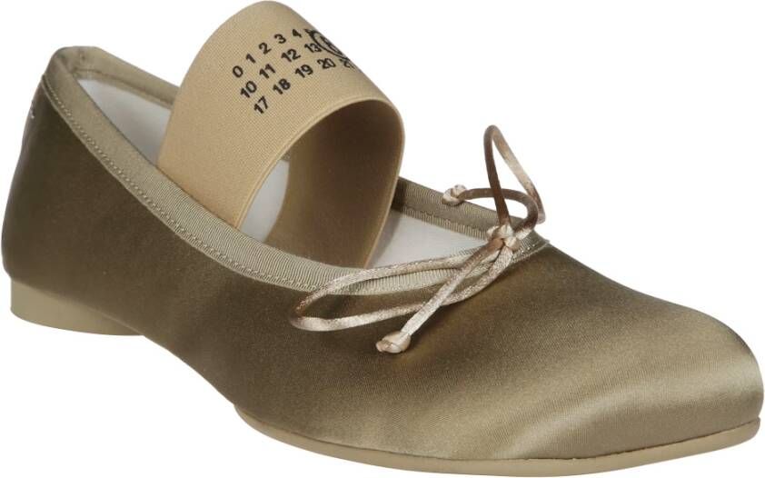 MM6 Maison Margiela Elegante Balletschoenen voor Dansers Beige Dames