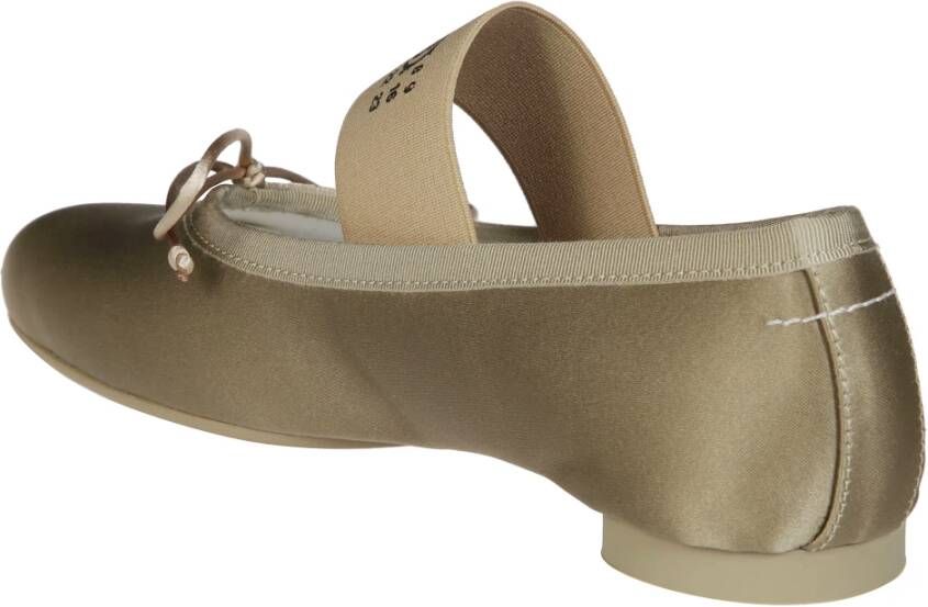 MM6 Maison Margiela Elegante Balletschoenen voor Dansers Beige Dames