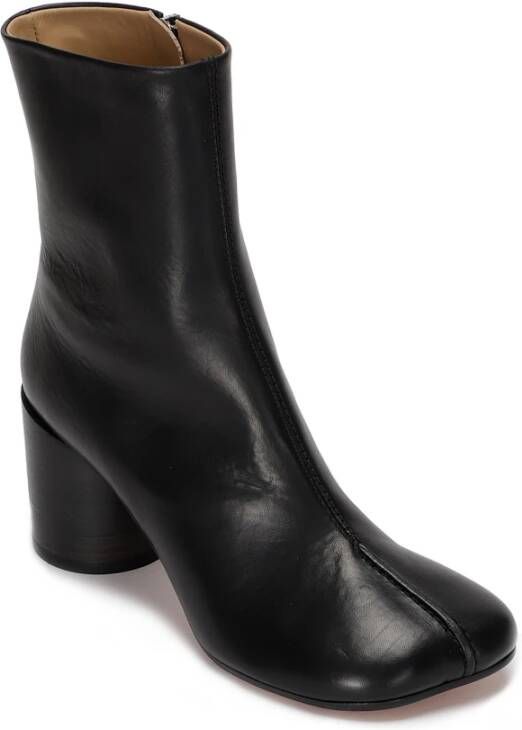 MM6 Maison Margiela Enkellaars Stijlvol en Comfortabel Schoeisel Black Dames