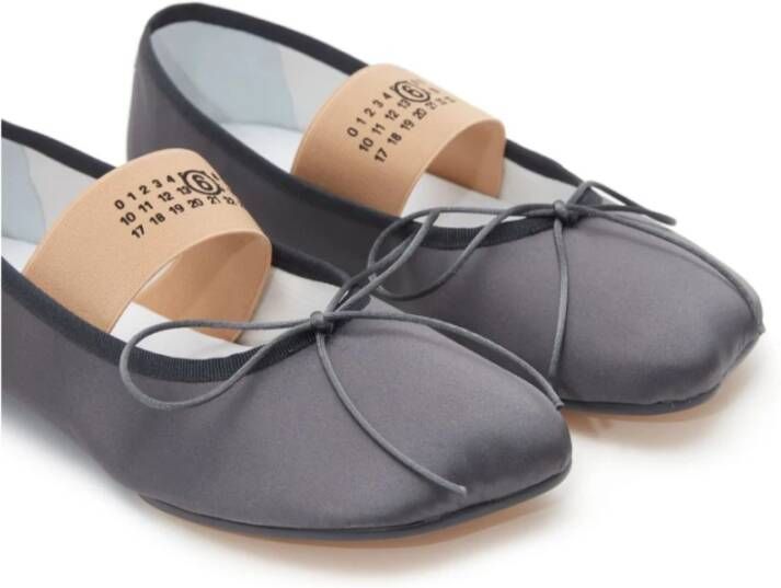 MM6 Maison Margiela Grijze Satijnen Asymmetrische Ballerina Schoenen Gray Dames