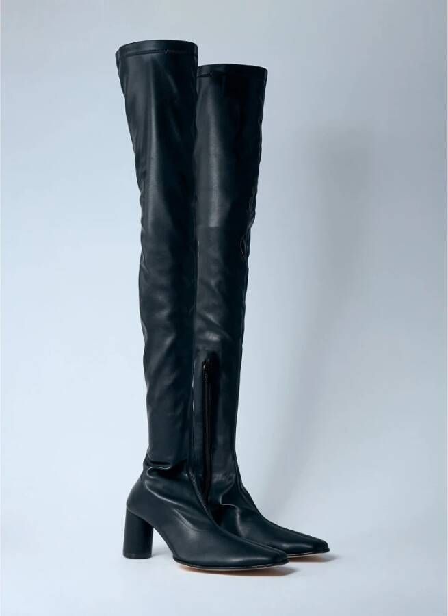 MM6 Maison Margiela Over-De-Knie Laarzen met Verlengde Neus Black Dames