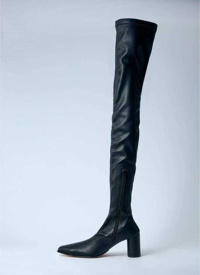 MM6 Maison Margiela Over-De-Knie Laarzen met Verlengde Neus Black Dames