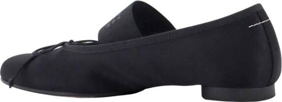 MM6 Maison Margiela Zwarte ballerina's met iconische Tabi-teen Black Dames