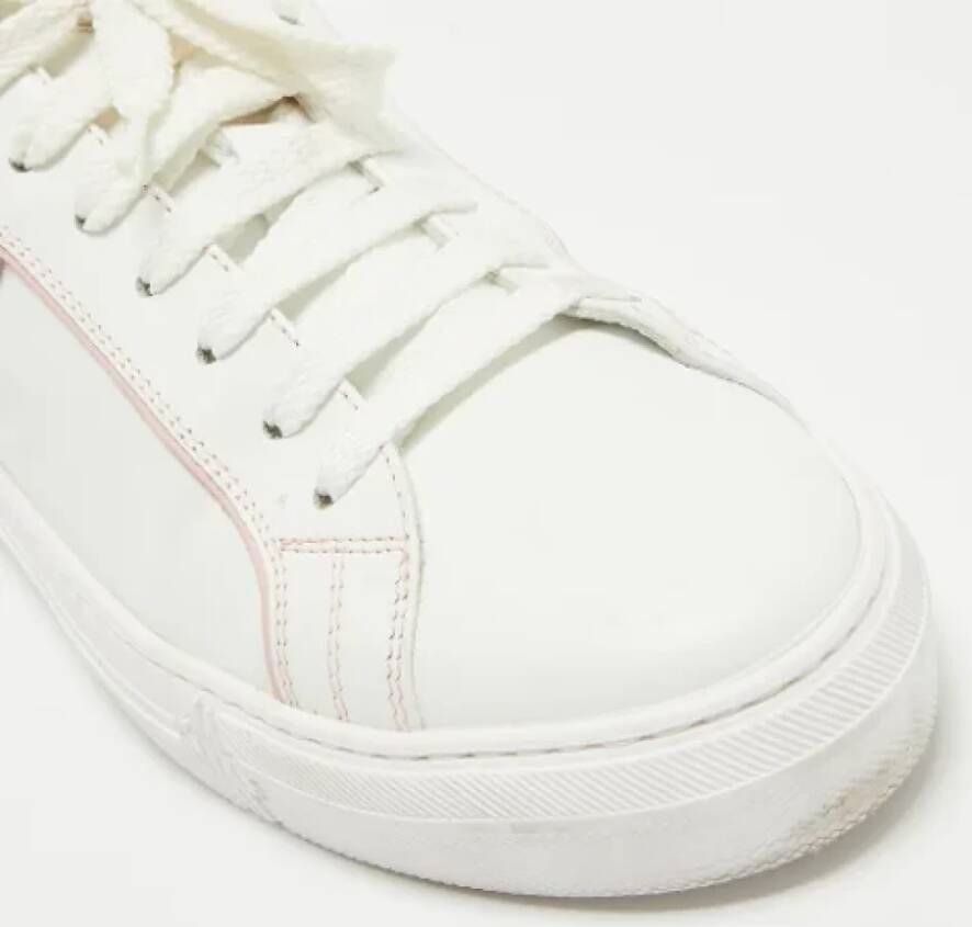 Moncler Pre-owned Fabric sneakers White Dames