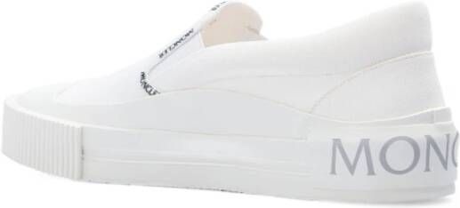 Moncler Witte Slip-On Trainers met Tri Design Wit Dames