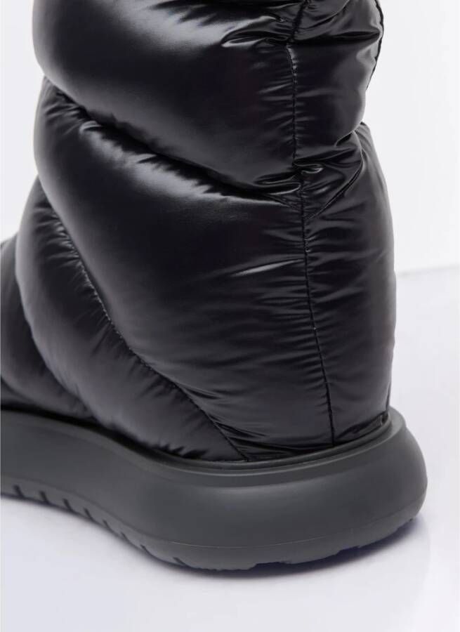 Moncler Sneeuwlaarzen met zak en trekkoord Black Dames