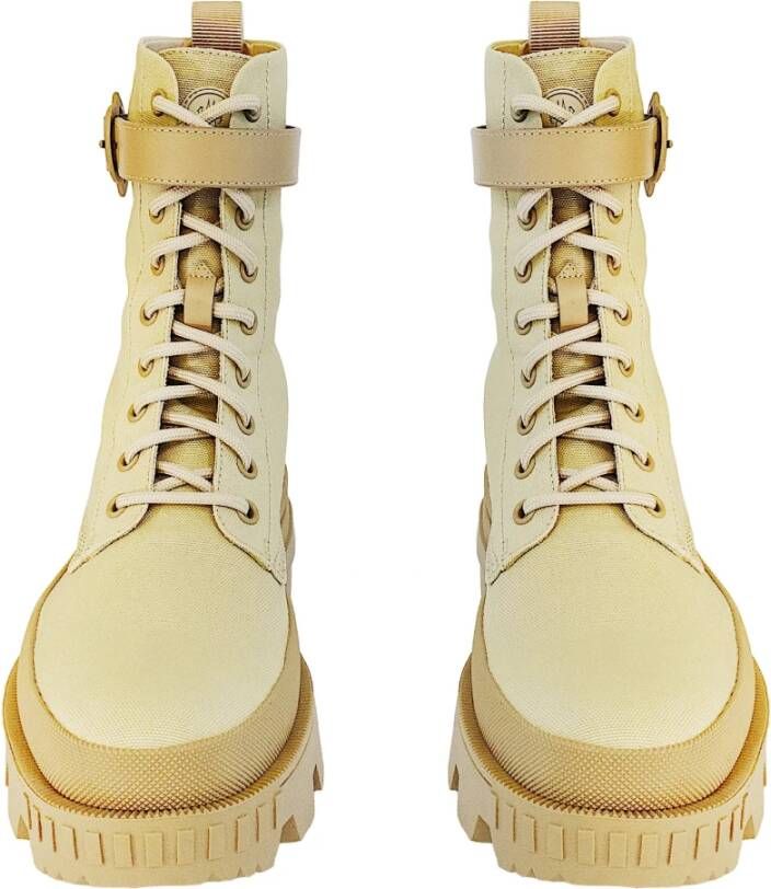 Moncler Veterschoenen Beige Dames