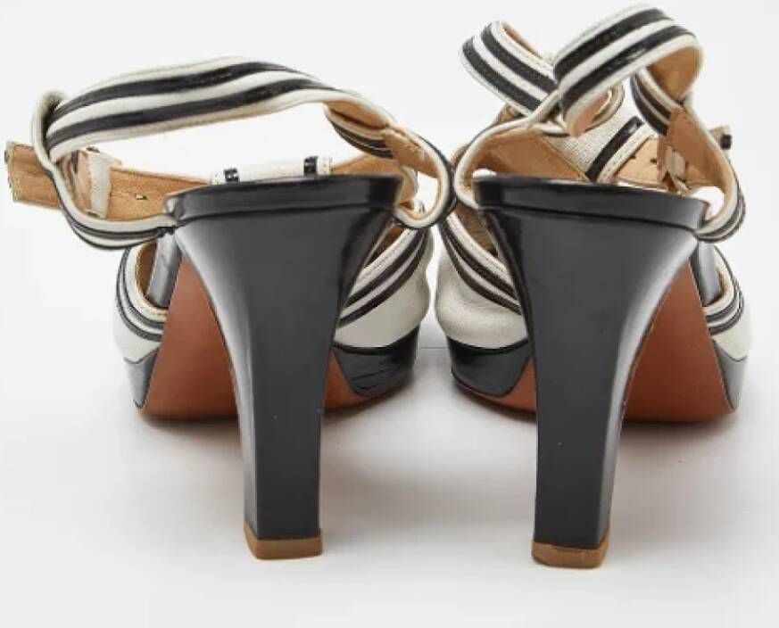 Moschino Pre-Owned Pre-owned Leather sandals White Dames