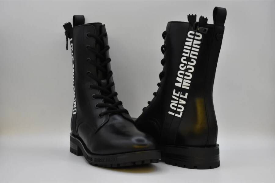 Moschino Zwarte Veterschoenen voor Dames Aw21 Black Dames