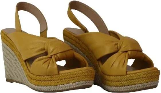 Mulberry Pre-owned Leather sandals Yellow Dames