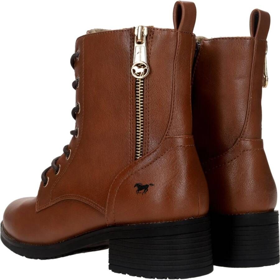 mustang Bruine Veterschoenen voor Dames Brown Dames