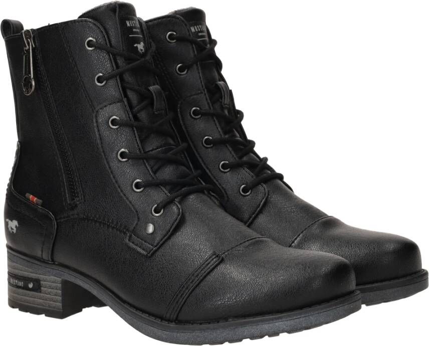 mustang Stijlvolle zwarte veterschoenen voor dames Black Dames