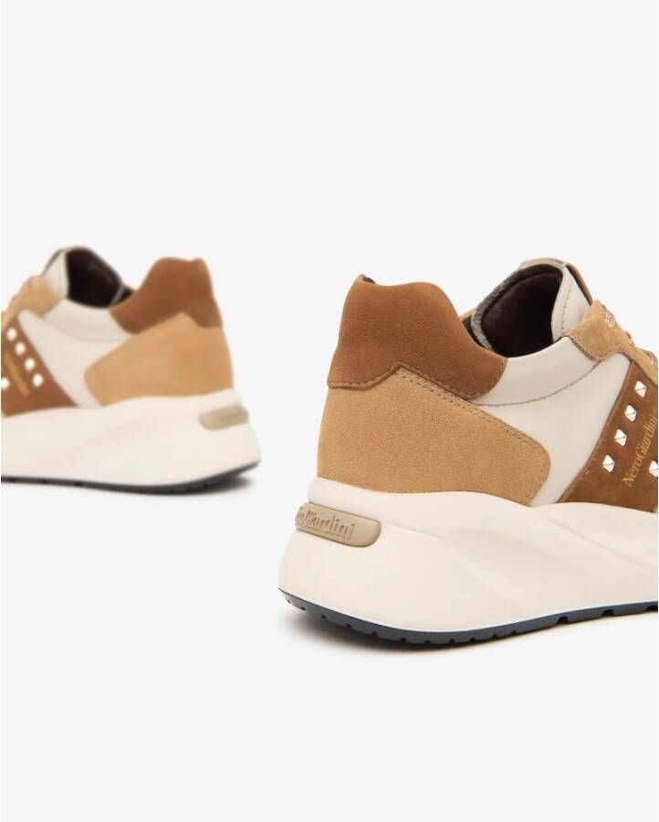 Nerogiardini Amber-cream Sneakers van Suède en Leer Beige Dames