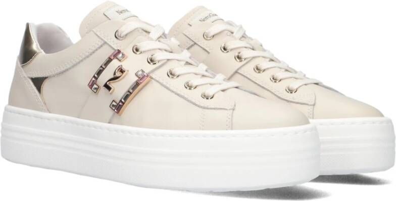 Nerogiardini Beige Lage Sneakers met Goudkleurige Accenten Beige Dames