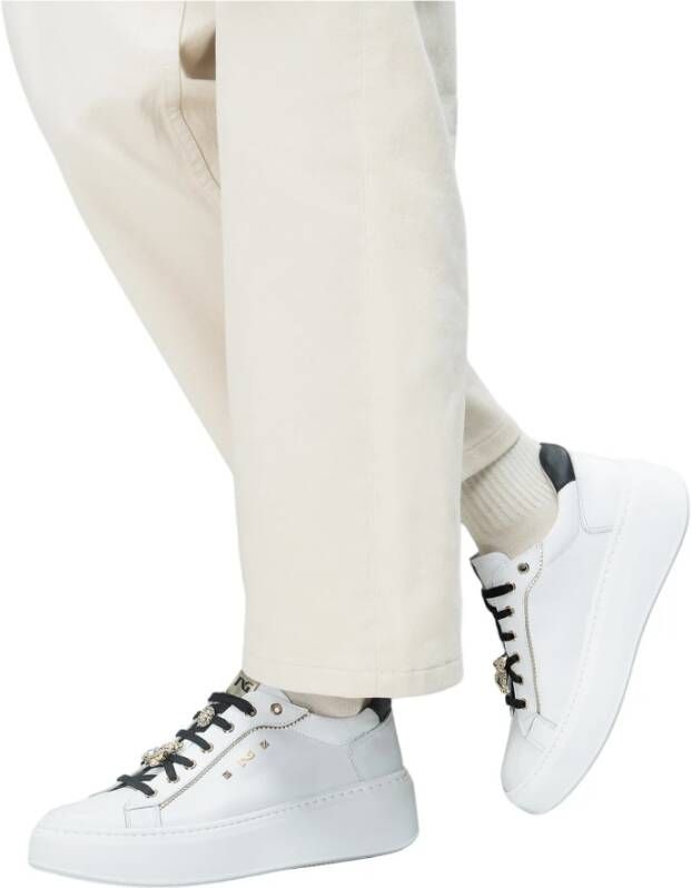 Nerogiardini Elegante Veterschoen Sneaker met Gouden Accenten White Dames