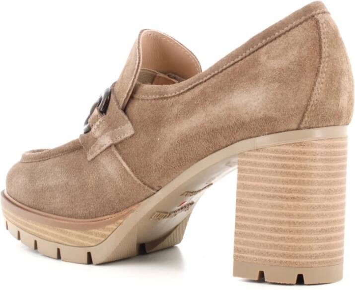 Nerogiardini Klassieke Dames Loafer Hakken Beige Dames