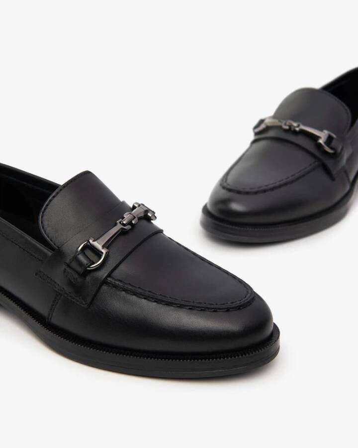 Nerogiardini Leren damesloafers met metalen klem Black Dames