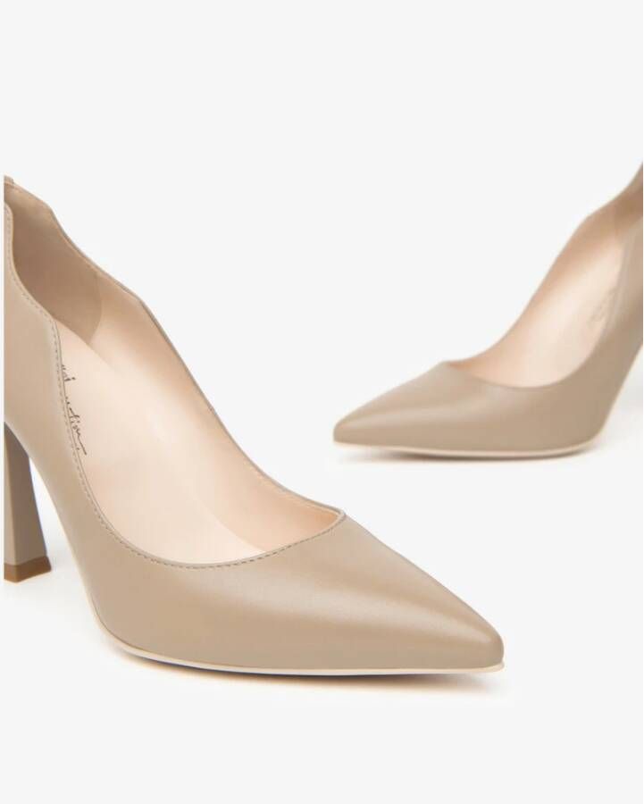 Nerogiardini Leren Damesschoenen Beige Dames