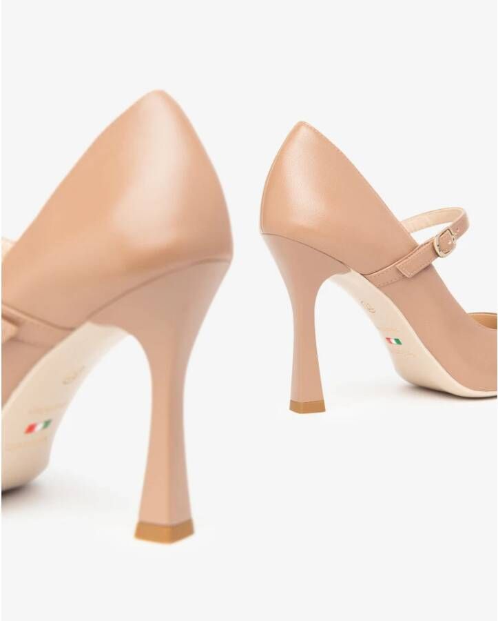 Nerogiardini Leren damesschoenen met gesp Beige Dames