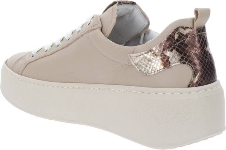 Nerogiardini Leren sneakers met vetersluiting en rits Beige Dames