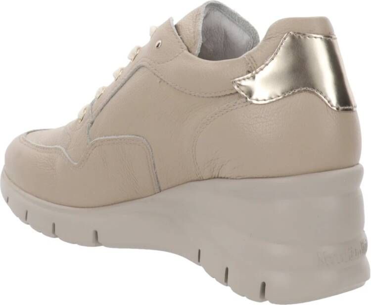 Nerogiardini Leren Sneakers voor Vrouwen Beige Dames