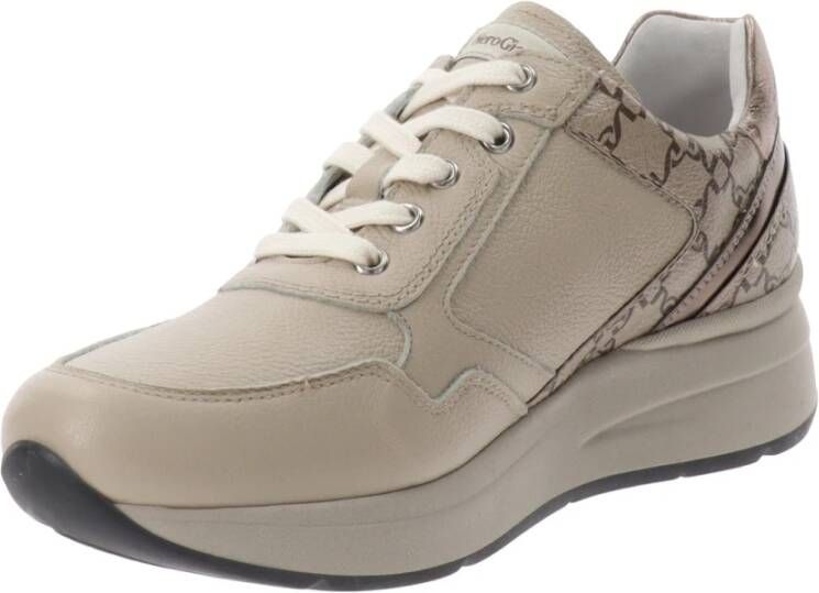 Nerogiardini Leren Sneakers voor Vrouwen Beige Dames