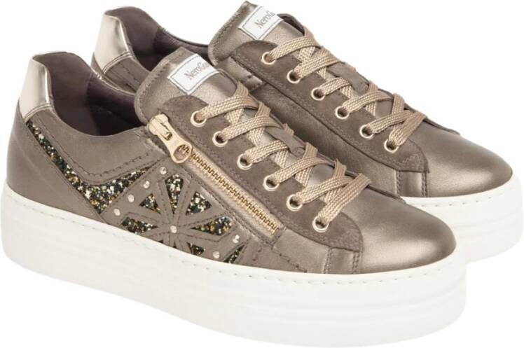 Nerogiardini Luxe Sneaker met Metallic Platform Sole Brown Dames