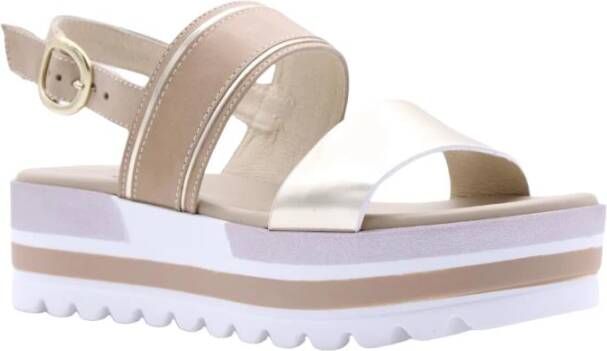 Nerogiardini Platte sandalen Beige Dames