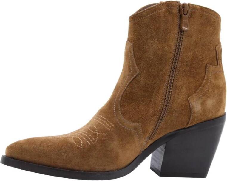 Nerogiardini Stijlvolle Boot voor Trendy Fashionistas Brown Dames