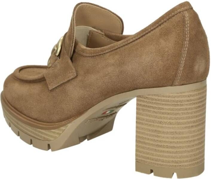 Nerogiardini Stijlvolle Loafer Schoenen voor Mannen Beige Dames