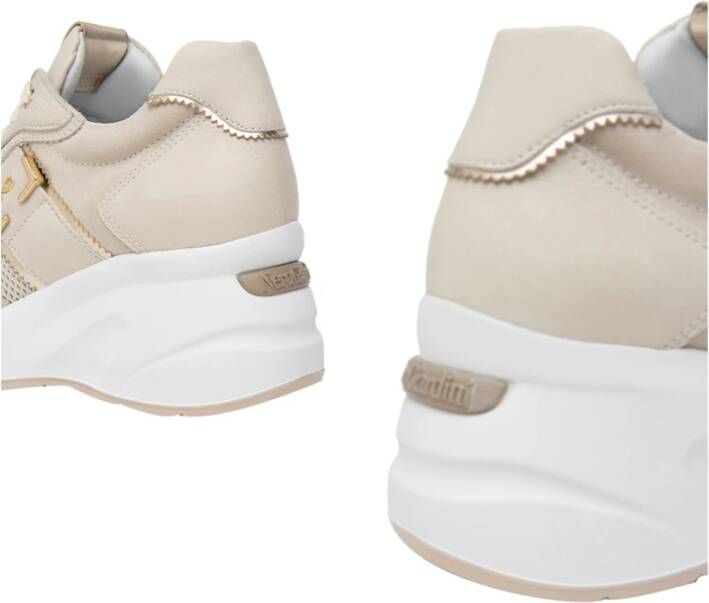 Nerogiardini Stijlvolle Sneakers met 6cm Sleehak Beige Dames