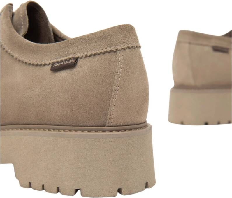 Nerogiardini Stijlvolle veterschoenen met mocassin-stiksels Beige Dames