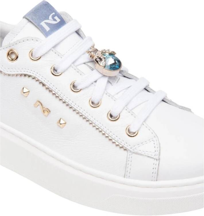 Nerogiardini Witte leren sneakers met blauwe metallic details White Dames