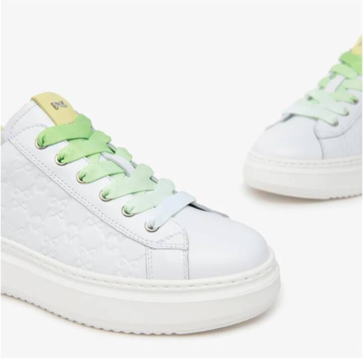 Nerogiardini Witte Sneakers Stijlvol Ontwerp Italië Gemaakt Multicolor Dames