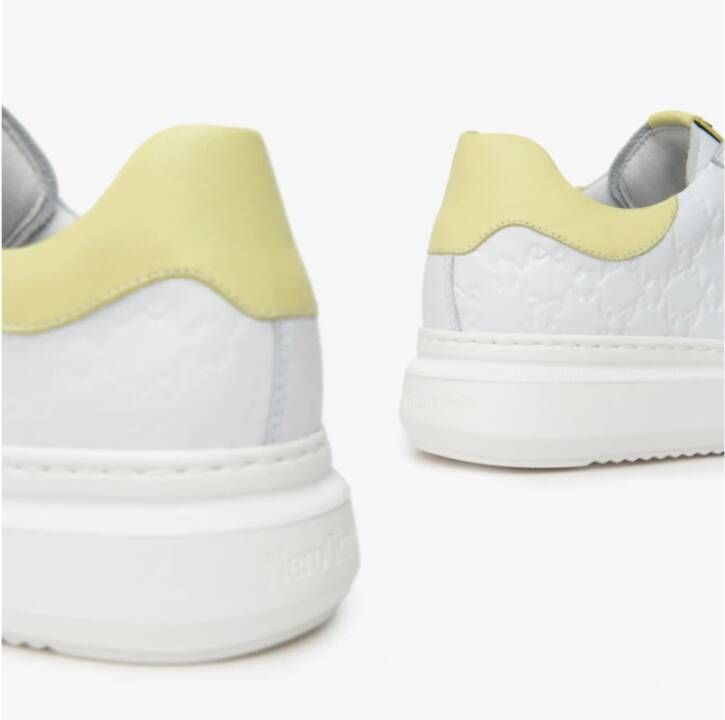 Nerogiardini Witte Sneakers Stijlvol Ontwerp Italië Gemaakt Multicolor Dames