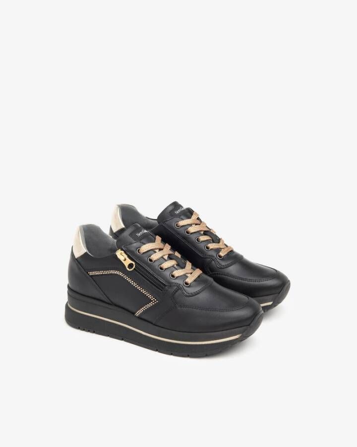 Nerogiardini Zwarte leren sneakers met zijrits Black Dames