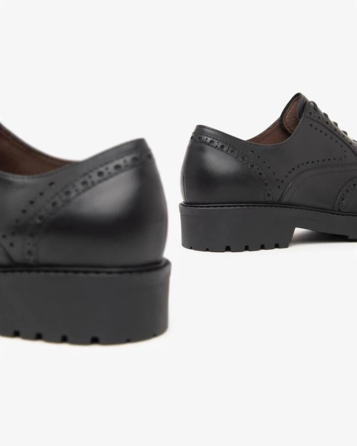 Nerogiardini Zwarte leren veterschoenen met blokhak Black Dames