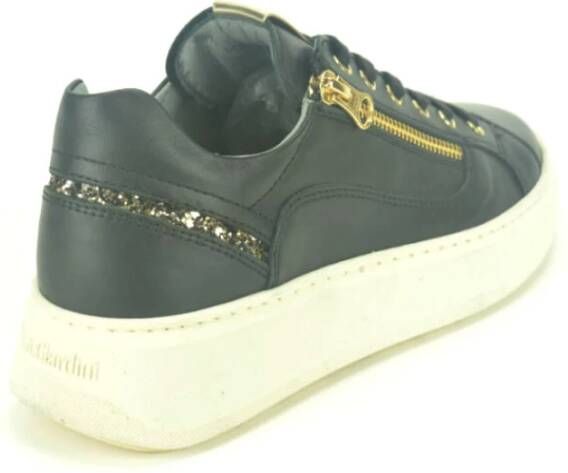 Nerogiardini Zwarte sneaker met tiret design Black Dames