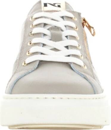 Nerogiardini Zwarte sneakers voor vrouwen Beige Dames