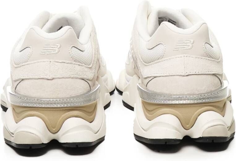 New Balance Beige Sneakers met CR-detail Beige Unisex