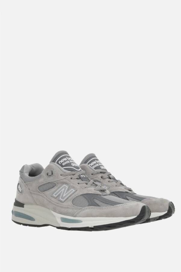 New Balance Grijze Mesh Lage Sneakers Reflecterende Details Gray Dames