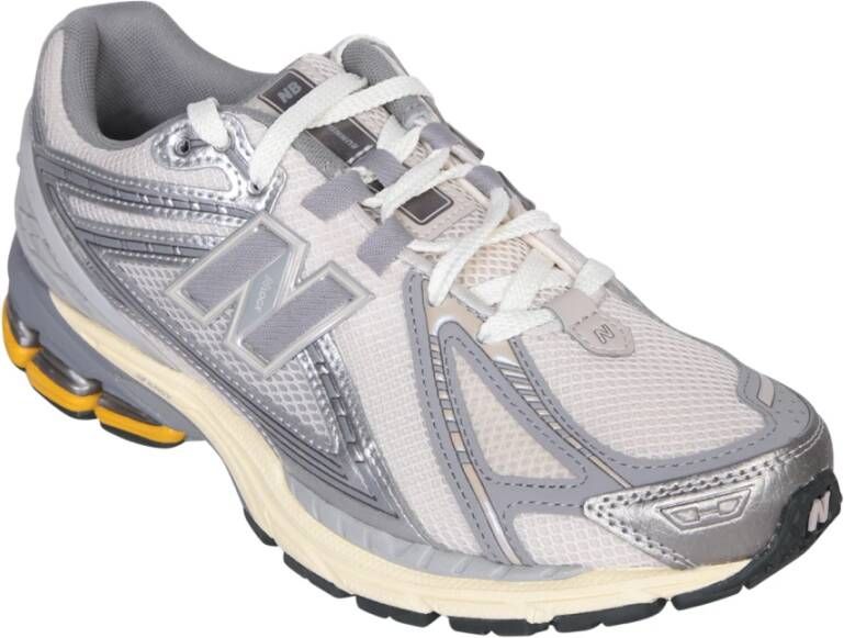 New Balance Grijze Sneakers Stijlvol Ss24 Gray Heren