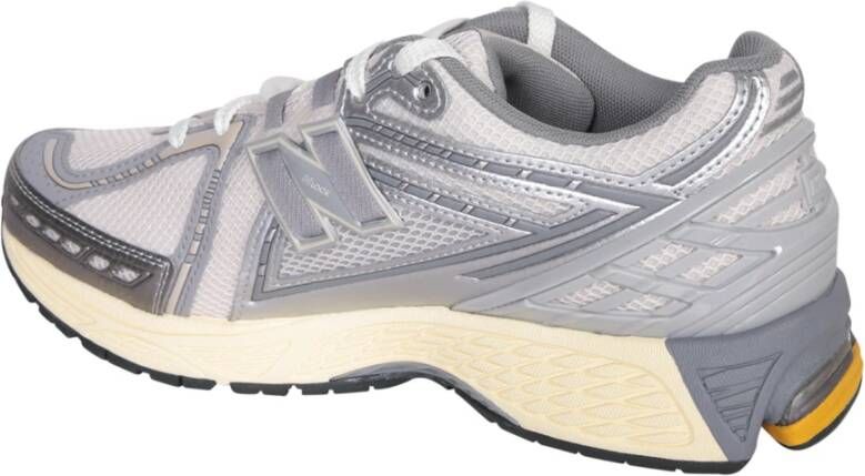 New Balance Grijze Sneakers Stijlvol Ss24 Gray Heren