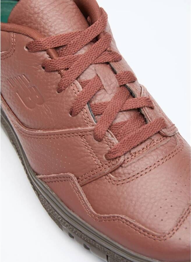 New Balance Leren Sneakers met Ingedrukt en Geborduurd Logo Brown Heren