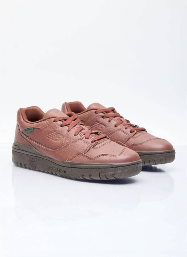 New Balance Leren Sneakers met Ingedrukt en Geborduurd Logo Brown Heren